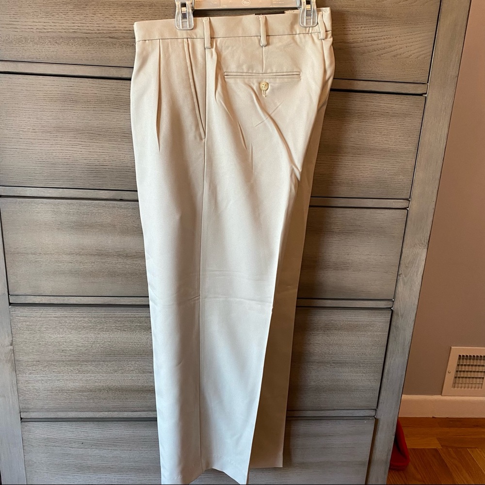 BNWT Van Heusen Pants